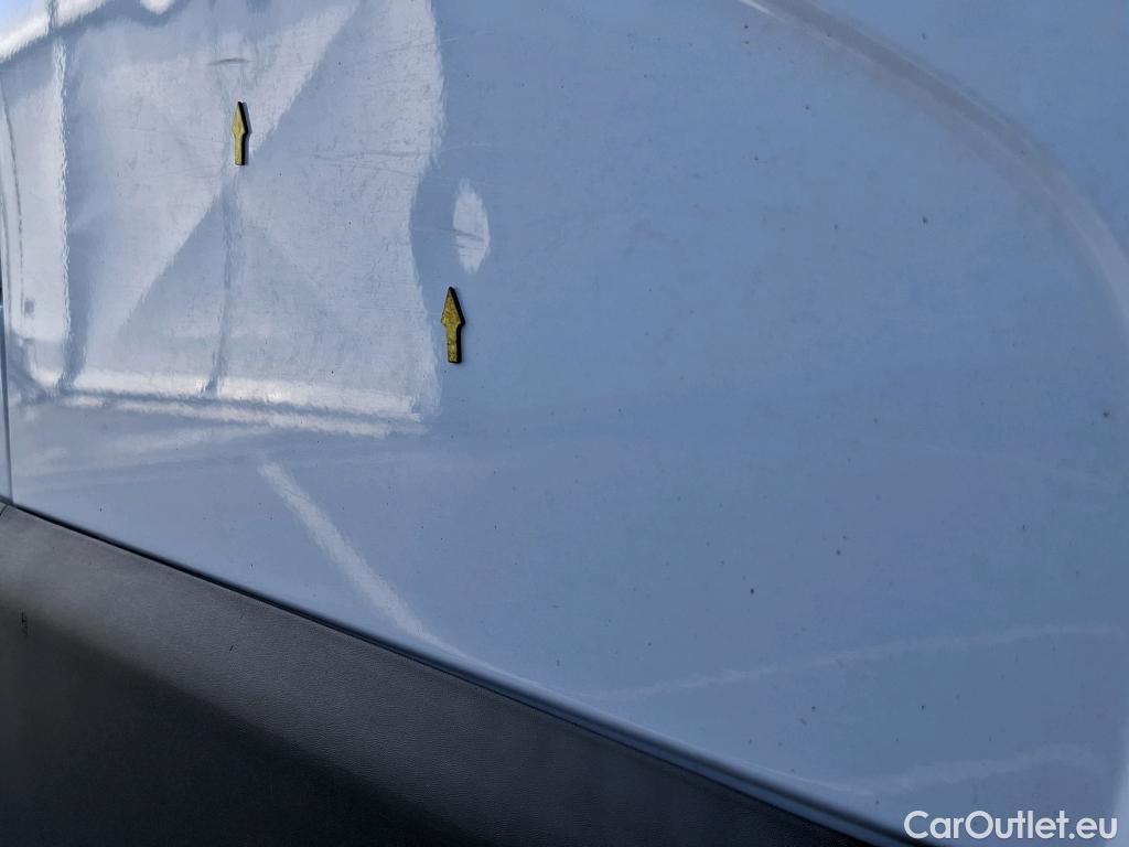  Renault  Master  III Fourgon L2H2 3 5 Grand Confort dCi #5