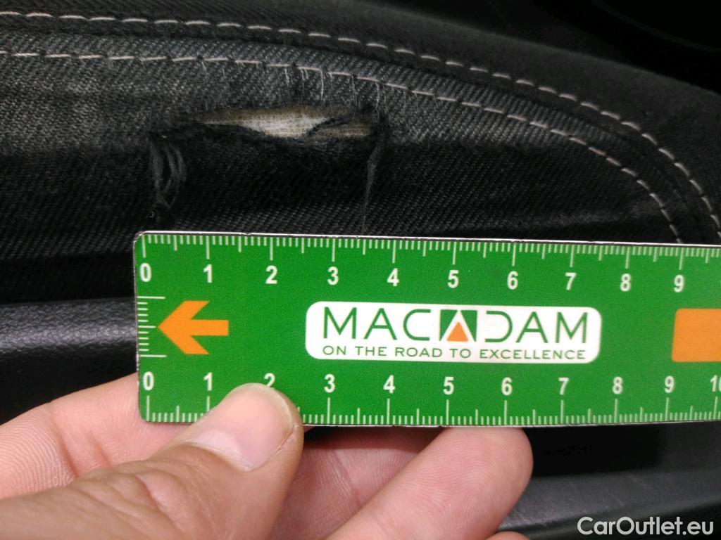  Renault  Trafic RENAULT  / 2019 / 4P / Fourgon tole NV FG GCF L2H2 1200 Energy dCi 145 #6