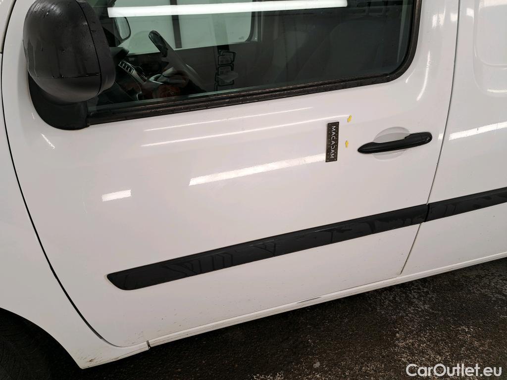  Renault  EXPRESS RENAULT Kangoo  / 2013 / 4P / Fourgonnette Grand Confort - Blue dCi 95 #32