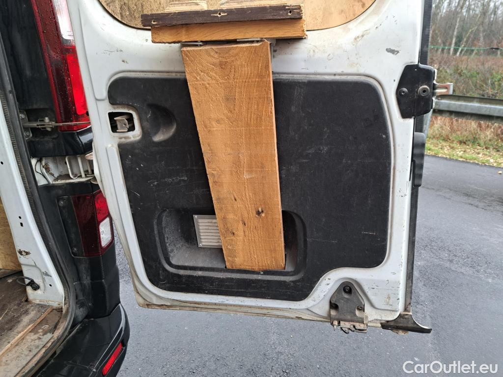  Renault  Trafic  Fourgon L1H1 2T8 Confort 2.0 dCi 110CV BVM6 E6d #38