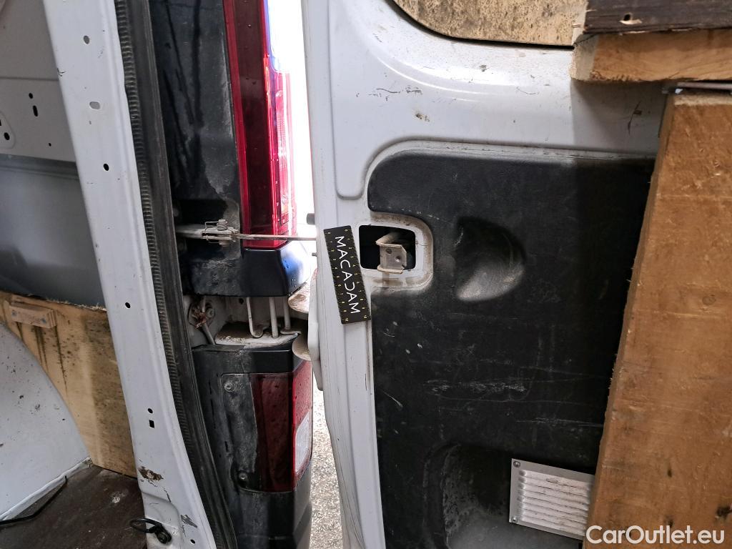  Renault  Trafic  Fourgon L1H1 2T8 Confort 2.0 dCi 110CV BVM6 E6d #32