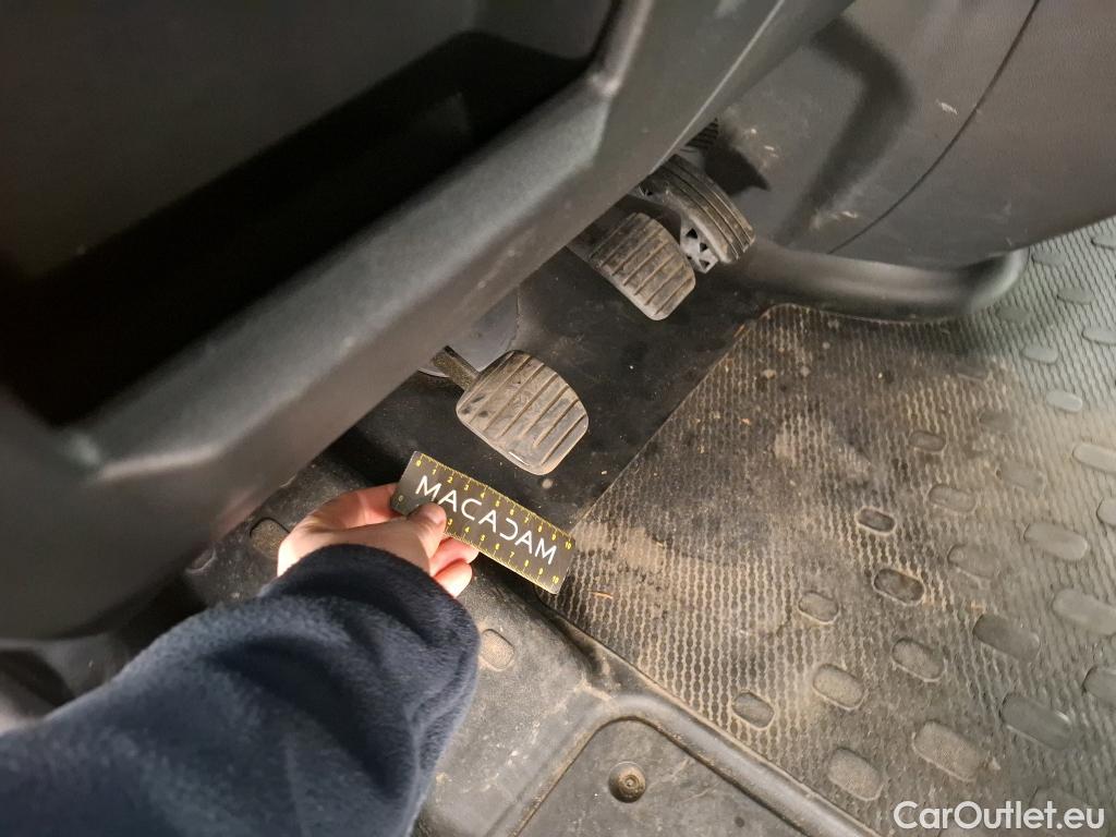  Renault  Trafic  Fourgon L2H1 3T Grand Confort 2.0 dCi 130CV BVM6 E6d #14