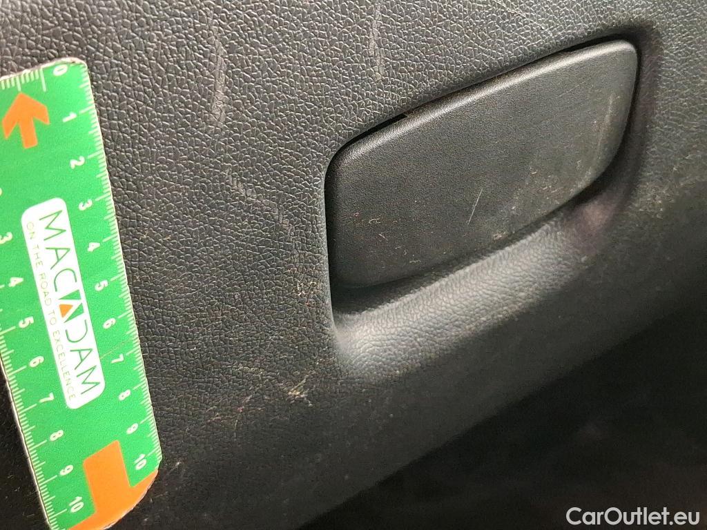  Renault  Master RENAULT  / 2014 / 4P / Fourgon tôlé &FG GCf Trac F3300 L1H1 dCi 110 Euro6 #76