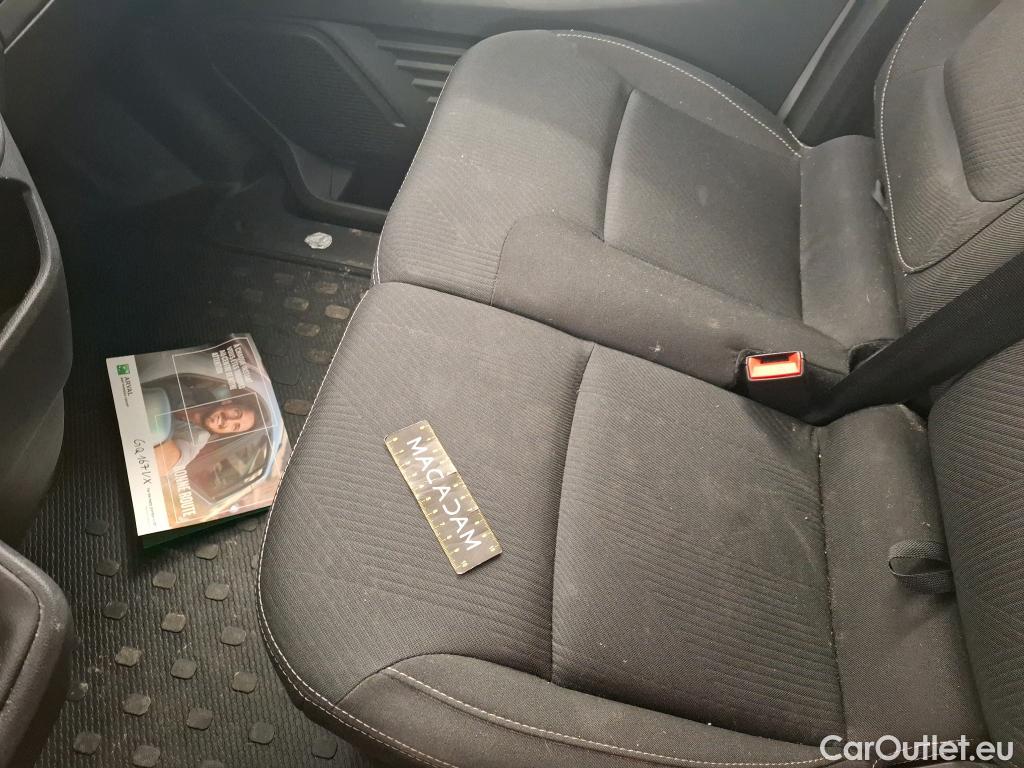  Renault  Trafic  Fourgon L2H1 3T Grand Confort 2.0 dCi 130CV BVM6 E6d #17