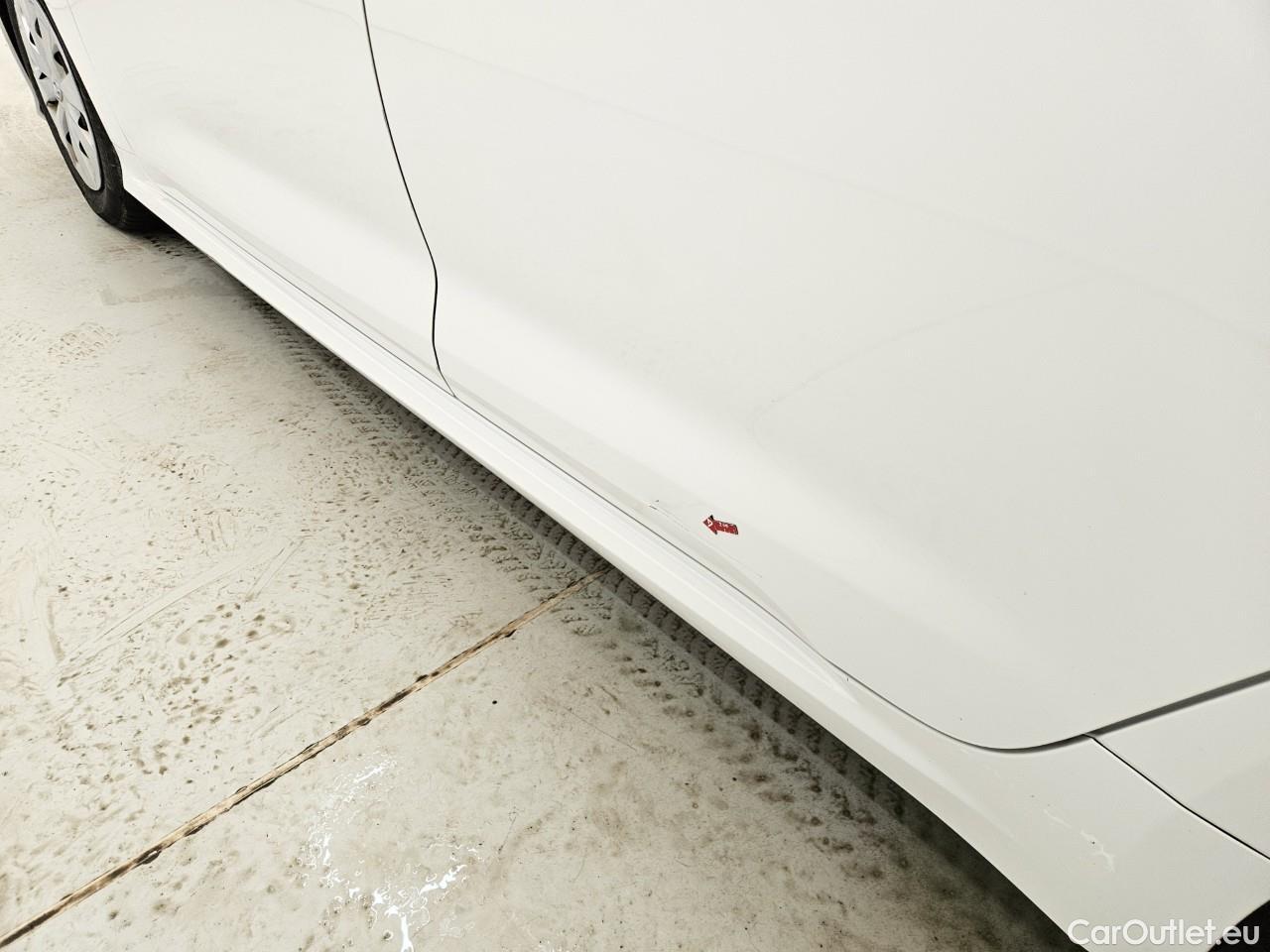  Toyota  Corolla 1.8 Hybrid Business HSD E-CVT #44