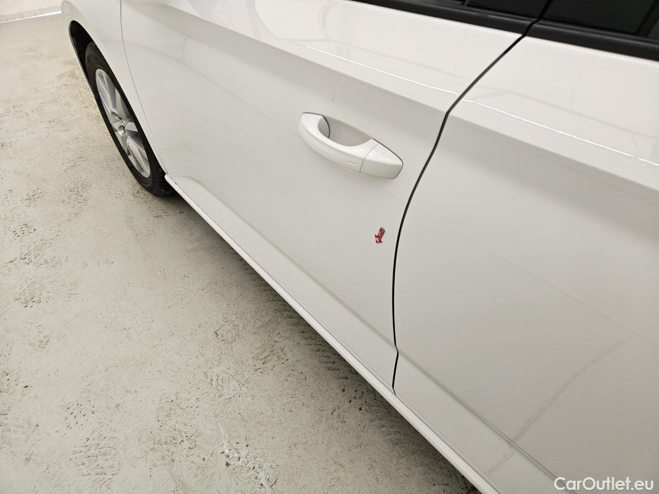  Skoda  Scala 1.0 TSI Style DSG #2