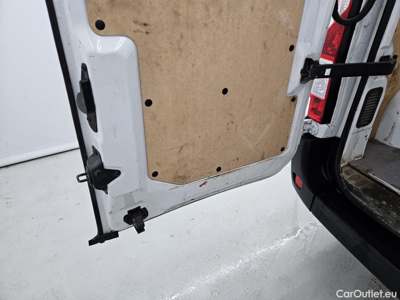  Renault  Master 2.3 Blue dCi 180CP Tractiune L2H2 #43