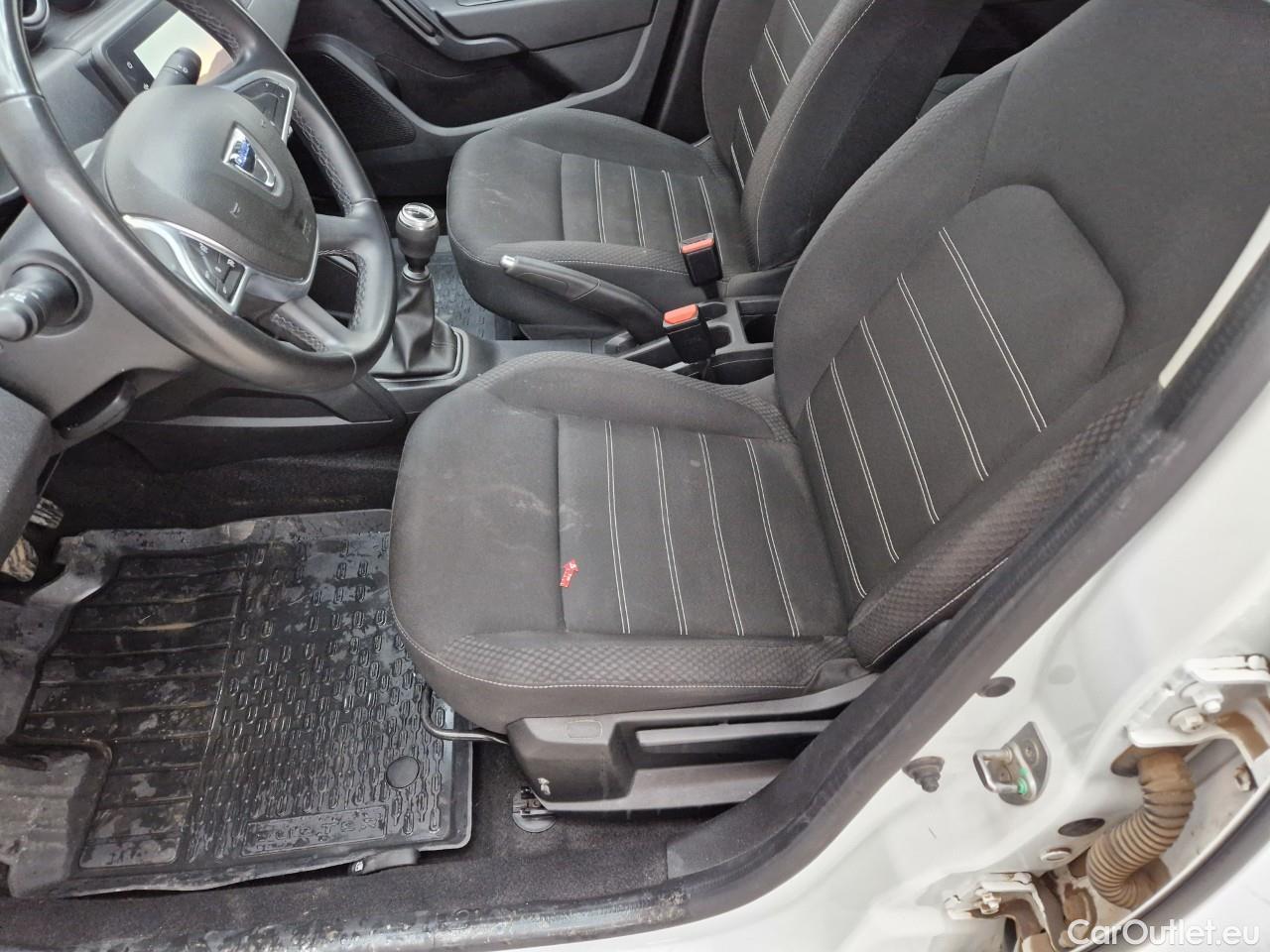  Dacia  Duster 1.5 Blue dCi 115CP Comfort 4WD #13