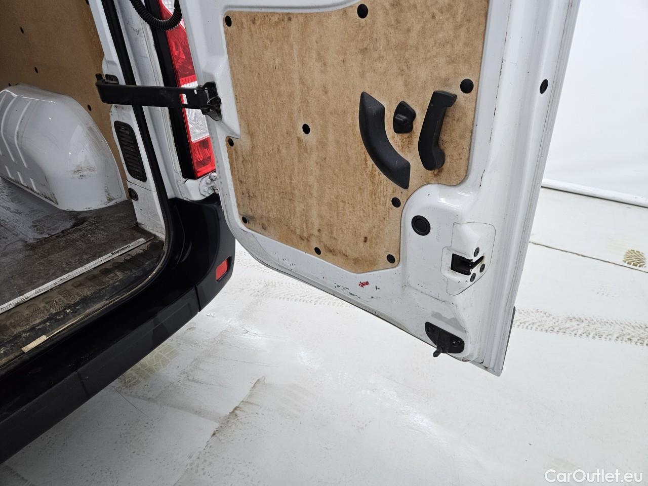  Renault  Master 2.3 Blue dCi 180CP Tractiune L2H2 #30