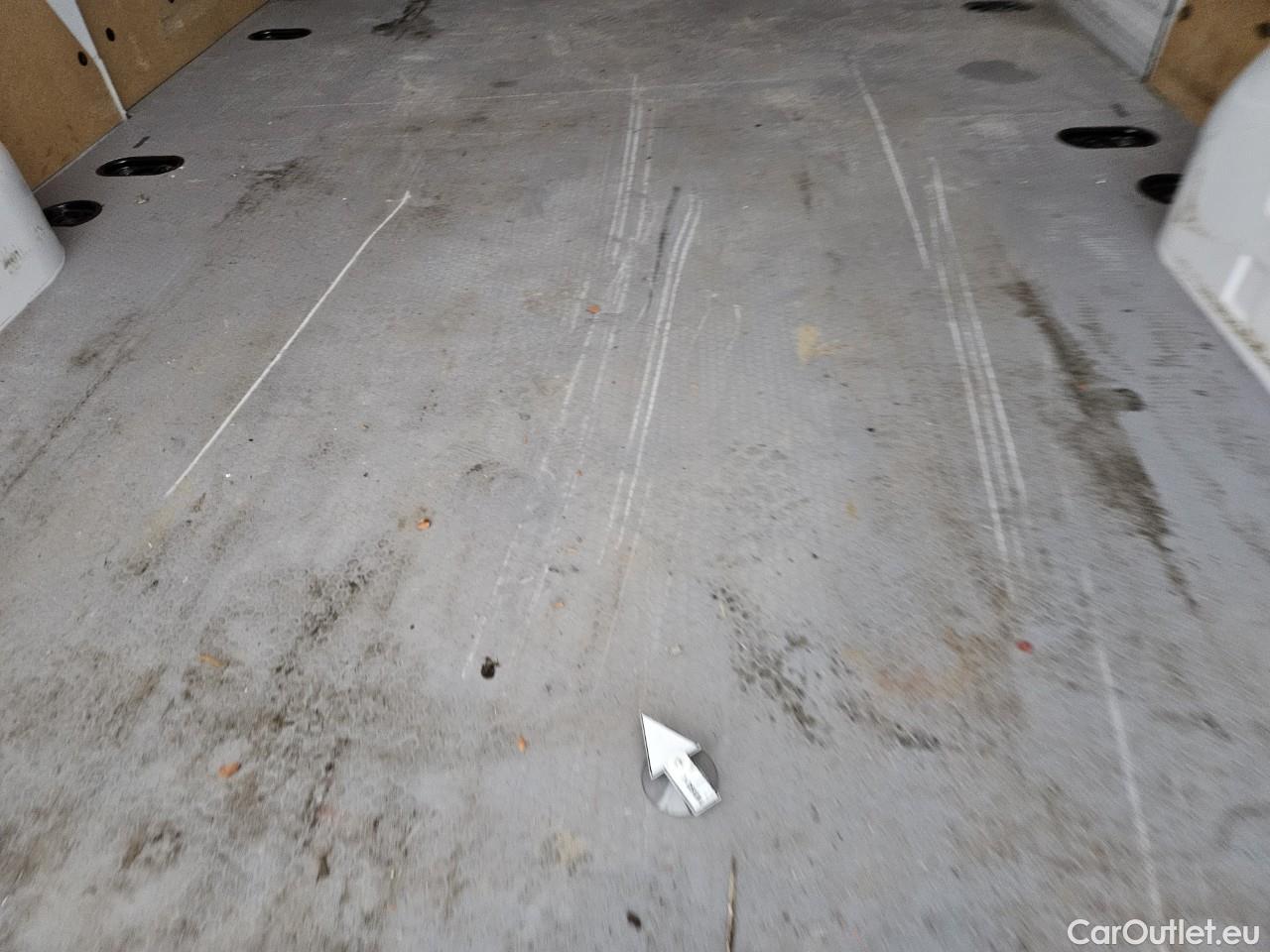  Renault  Master 2.3 Blue dCi 180CP Tractiune L2H2 #46