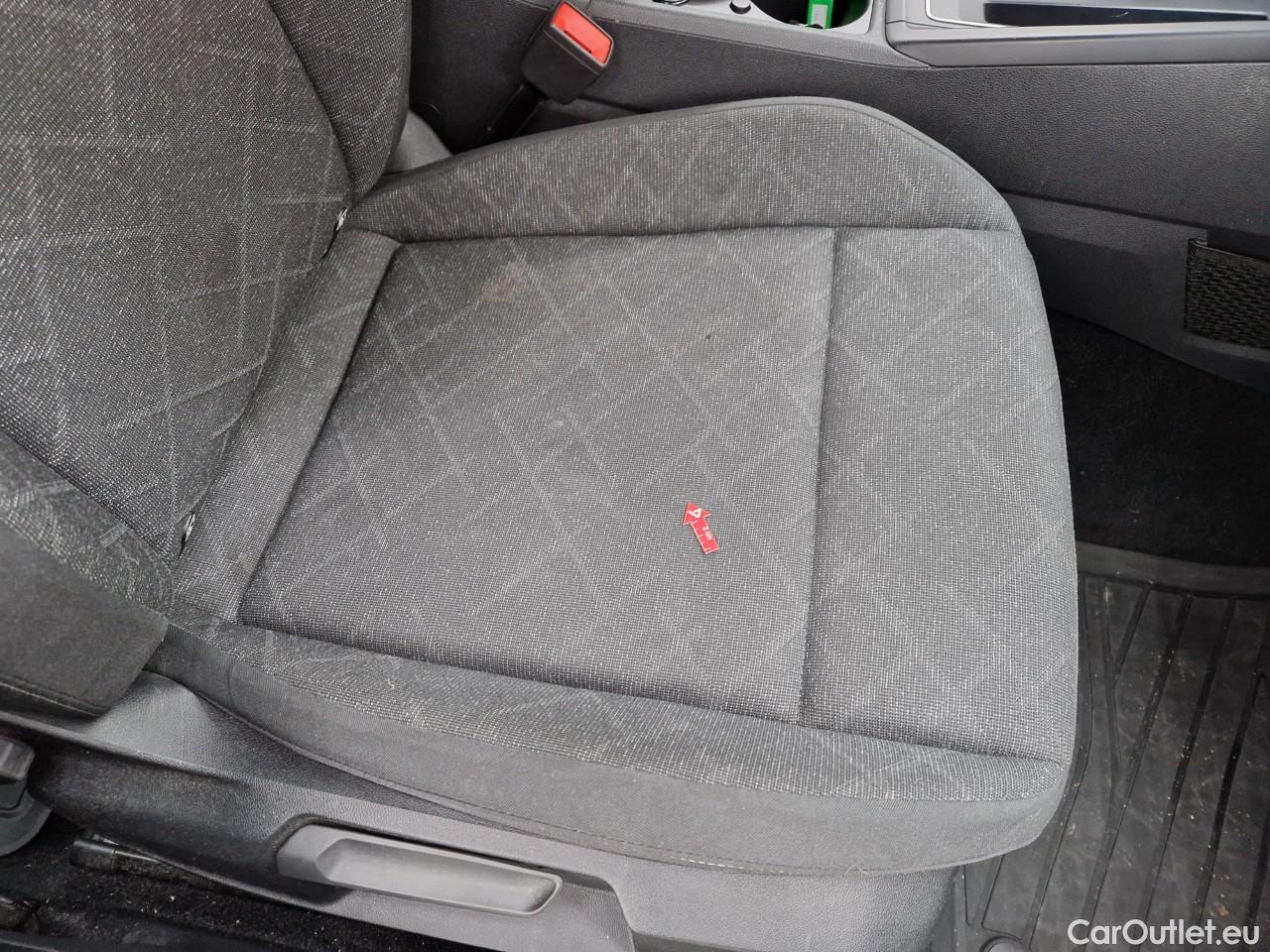  Volkswagen  Golf  2.0 TDI 116HP DSG Life Variant #23