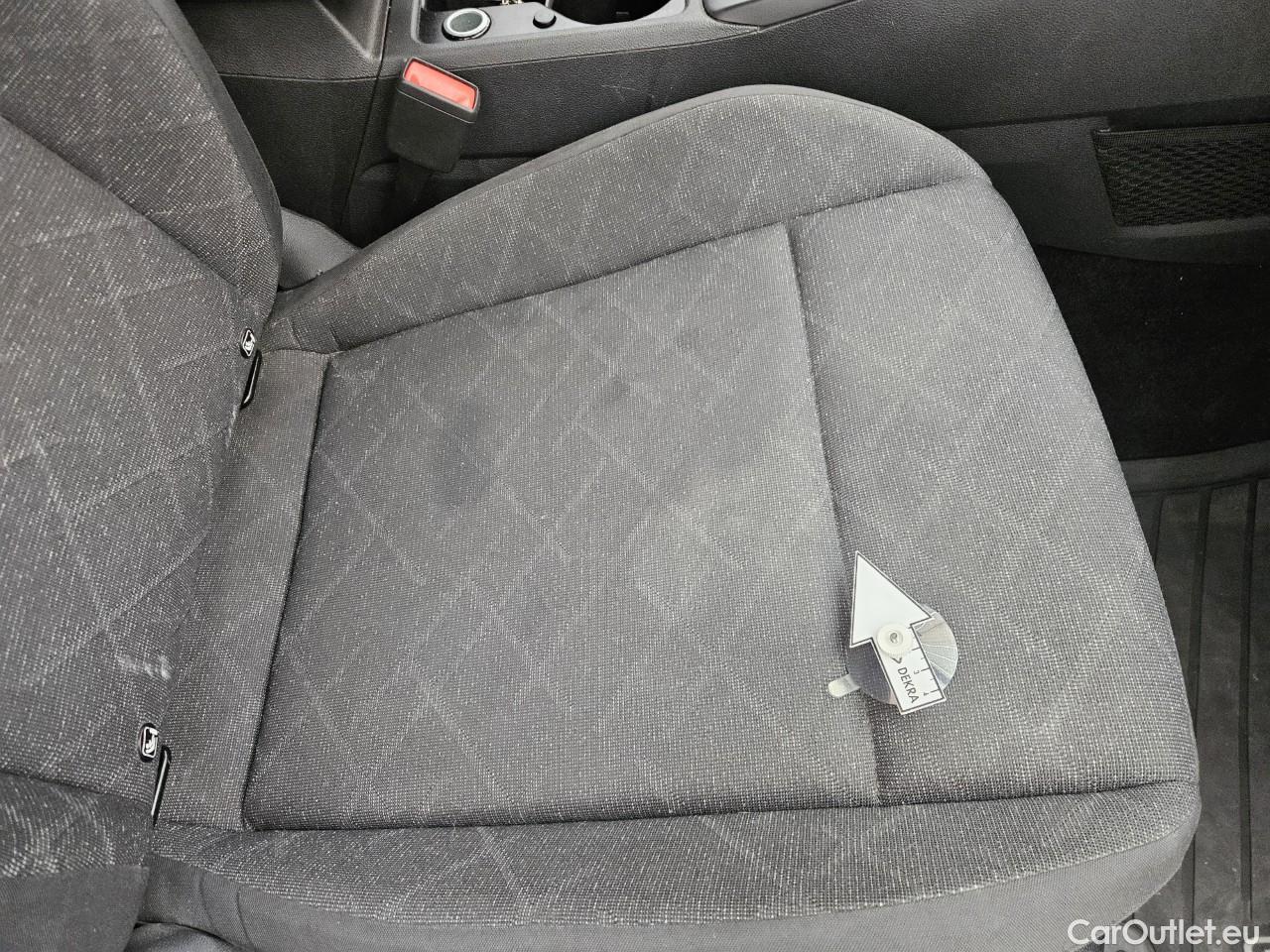  Volkswagen  Golf  2.0 TDI 116HP DSG Life Variant #51