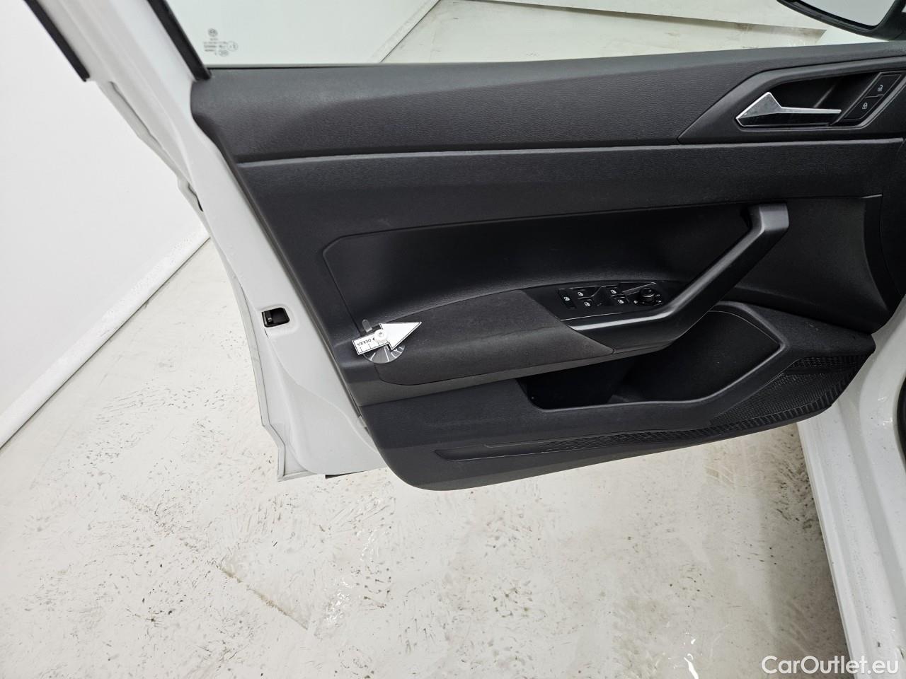  Volkswagen  Polo 1.0 80CP Trendline #42