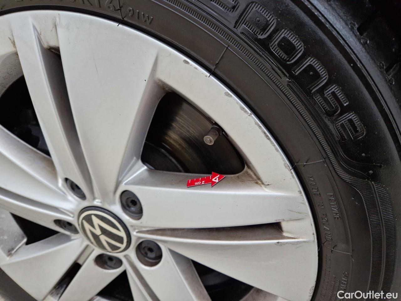  Volkswagen  Golf  2.0 TDI 116HP DSG Life Variant #1