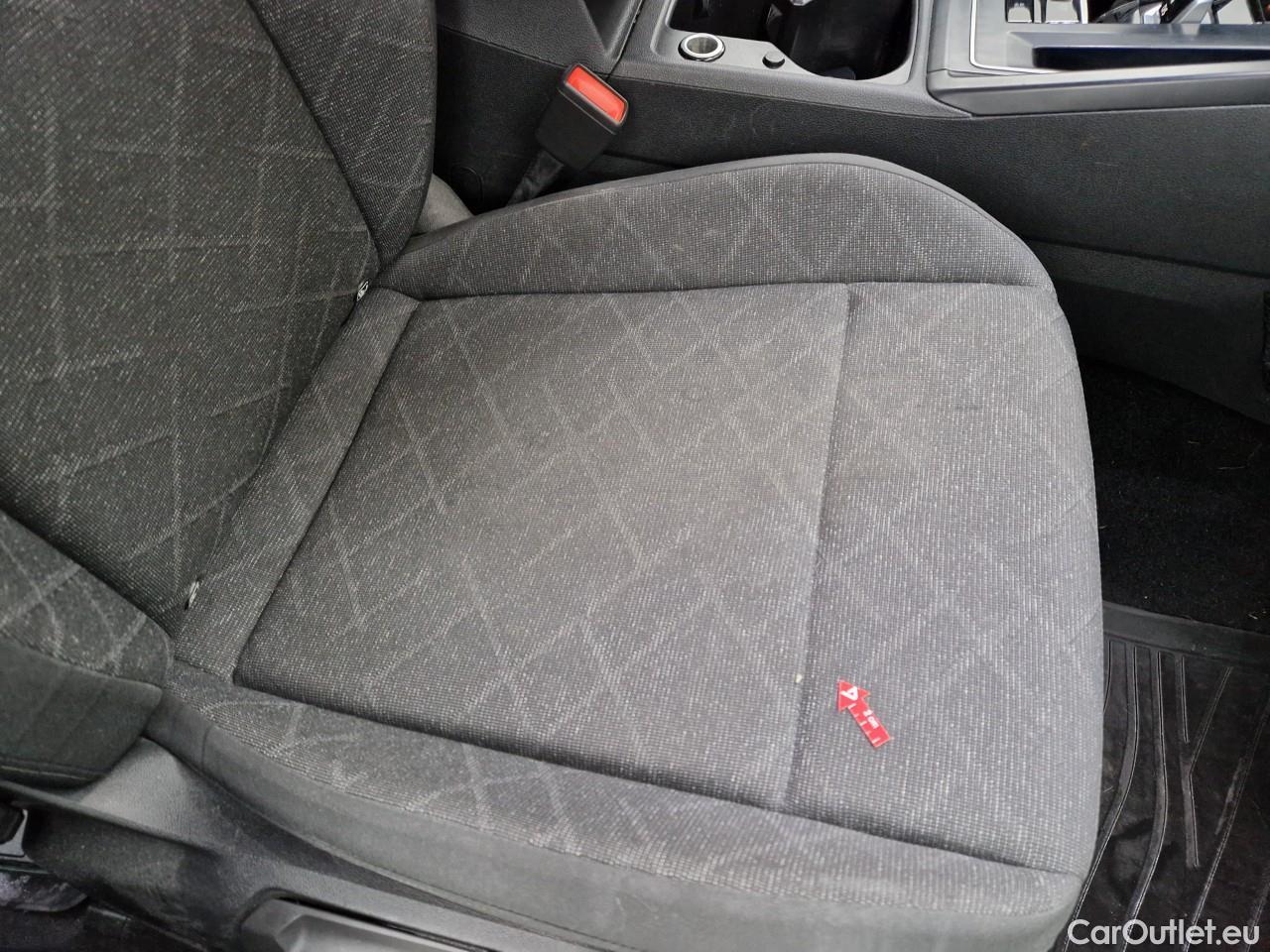  Volkswagen  Golf  2.0 TDI 116HP DSG Life Variant #24