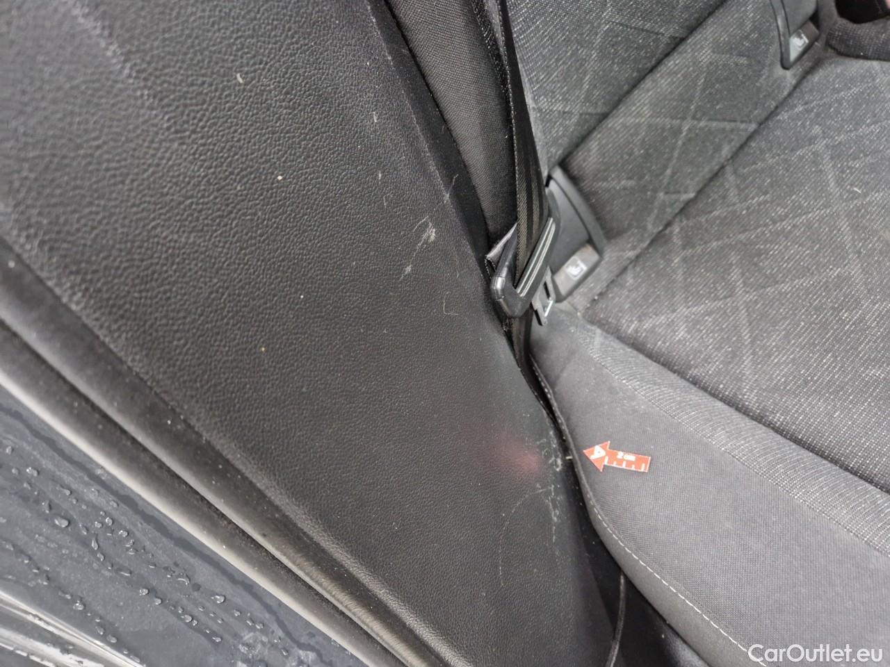  Volkswagen  Golf  2.0 TDI 116HP DSG Life Variant #26