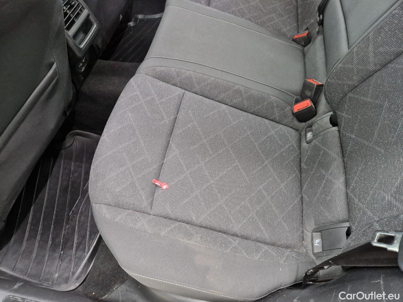  Volkswagen  Golf  2.0 TDI 116HP DSG Life Variant #30