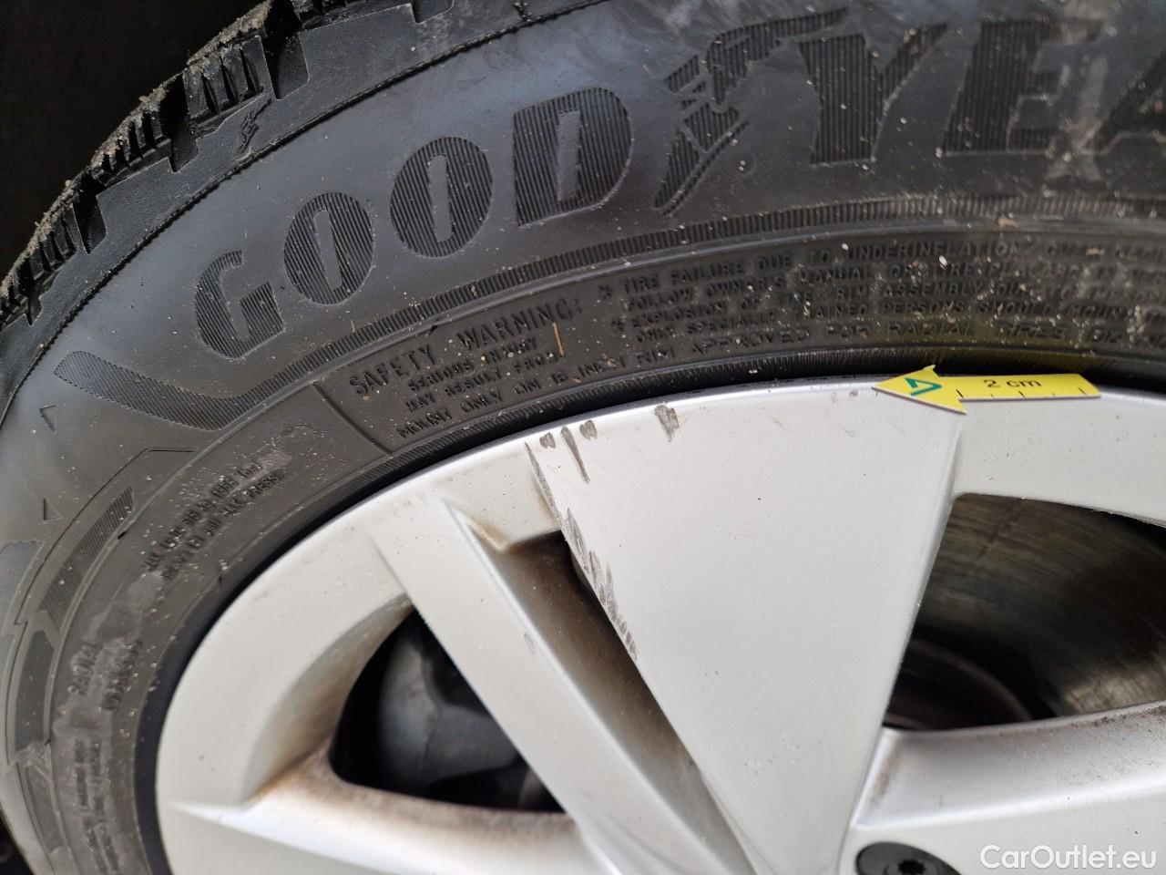  Volkswagen  Golf  2.0 TDI 116HP DSG Life Variant #2