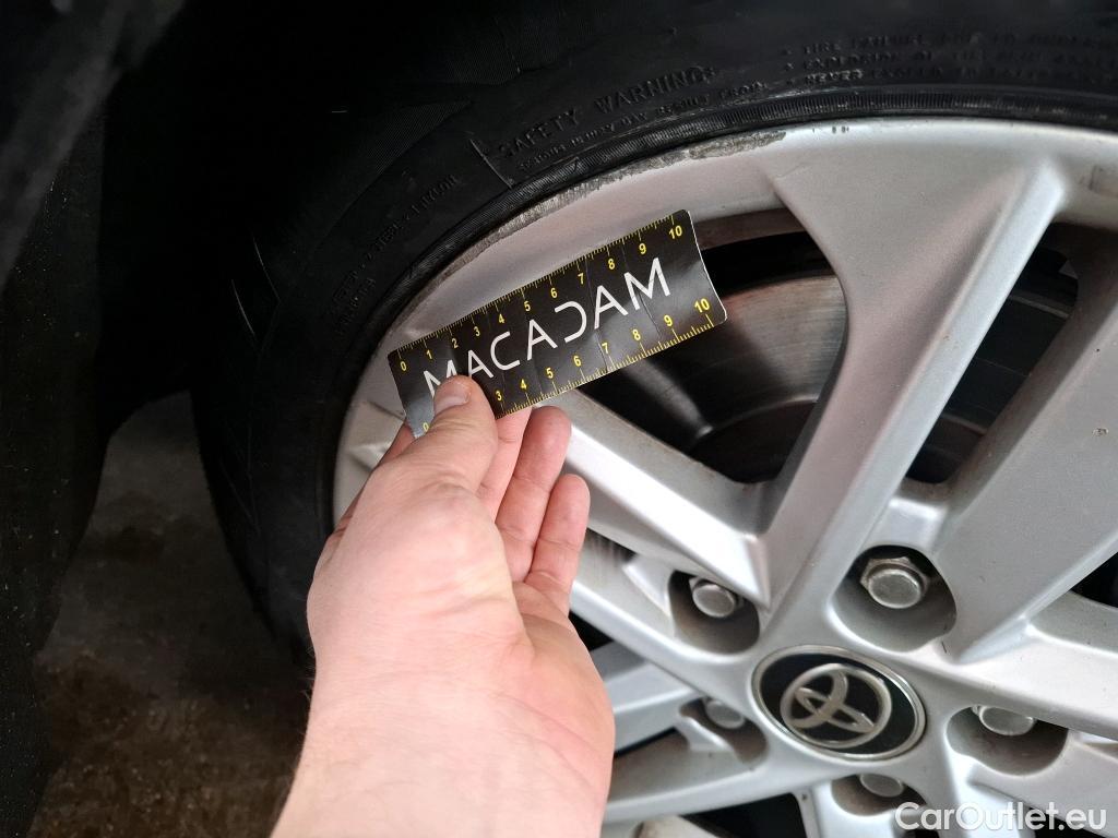  Toyota  Corolla TOYOTA  / 2018 / 5P / Berline Hybride 184h Dynamic Business Stage Acad #26