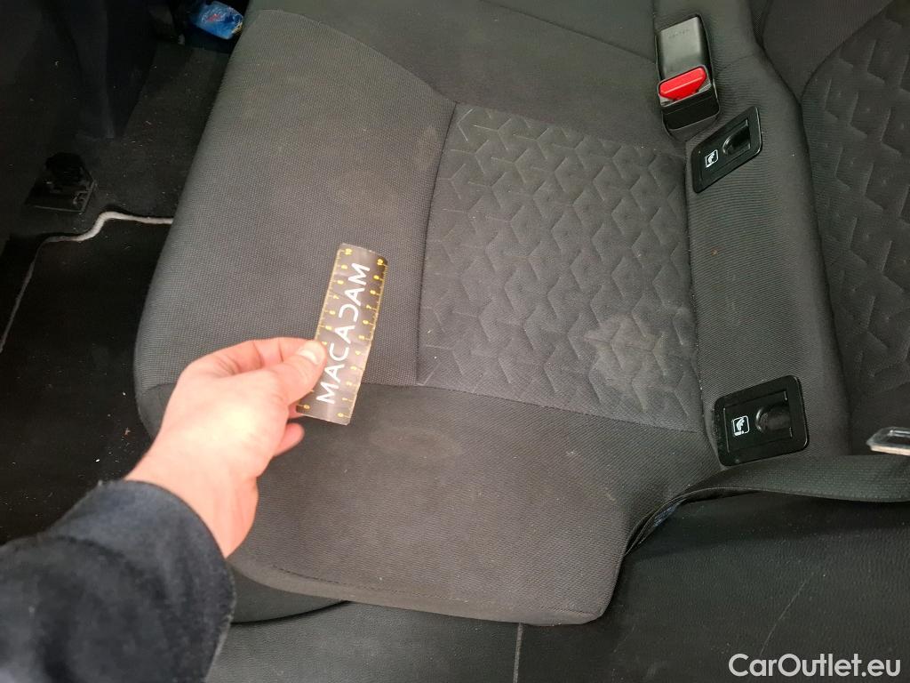  Toyota  Corolla TOYOTA  / 2018 / 5P / Berline Hybride 184h Dynamic Business Stage Acad #46