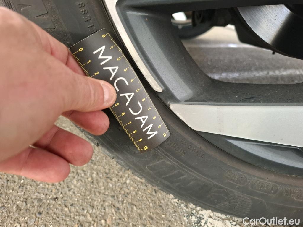  Hyundai  Tucson HYUNDAI  / 2020 / 5P / SUV 1.6 PHEV 265 HTRAC BUSINESS 4WD AUTO #35