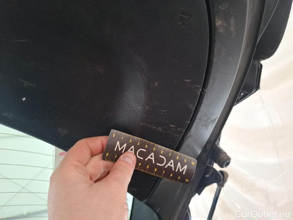  Toyota  Corolla TOYOTA  / 2018 / 5P / Berline Hybride 184h Dynamic Business Stage Acad #36