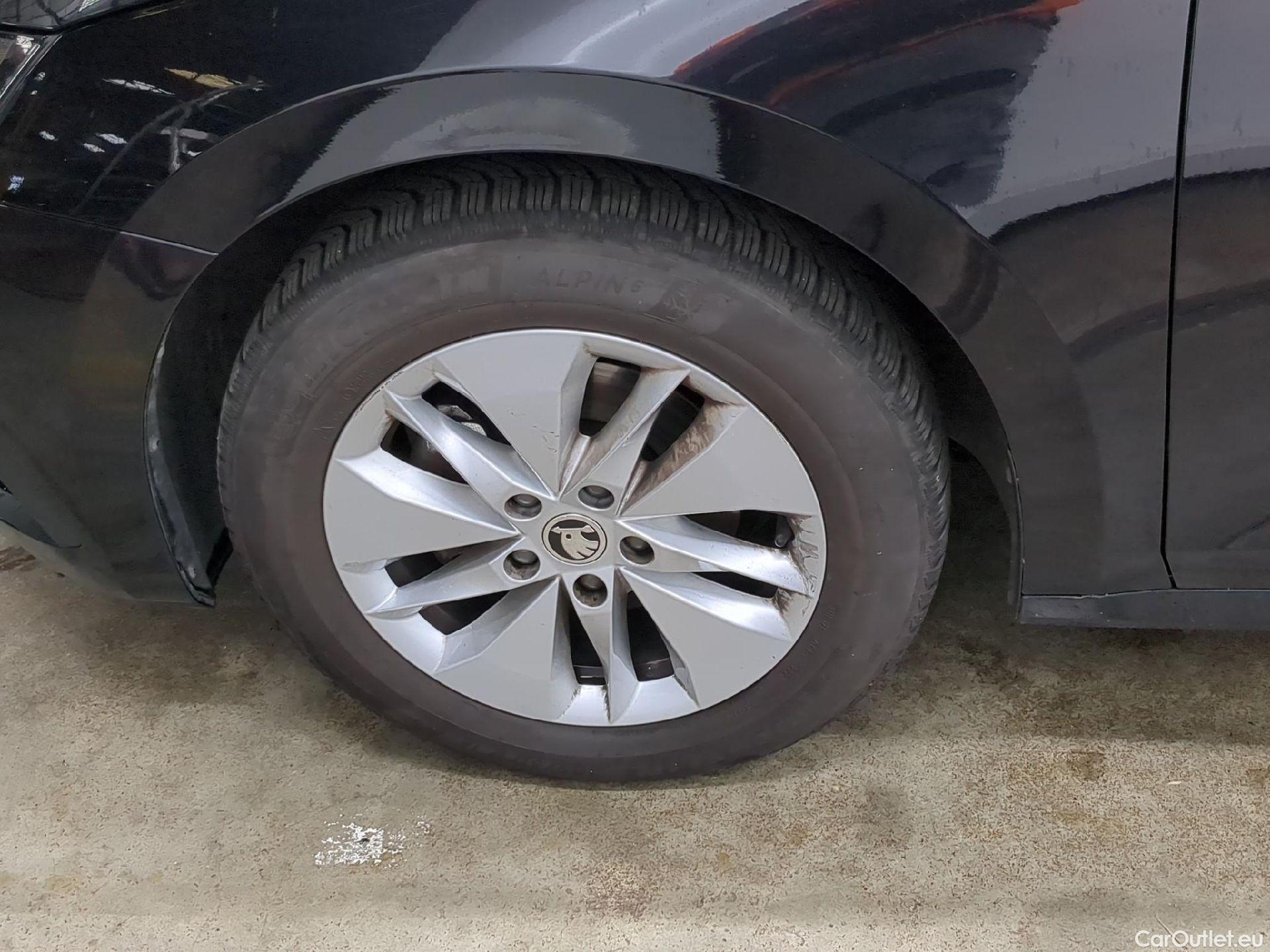  Skoda  Octavia  Break Business 2.0 TDI 115CV BVA7 E6d #1