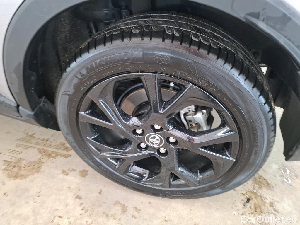  Toyota  C-HR TOYOTA  5p Berline 1.8 HYBRIDE 122 GRAPHIC #28