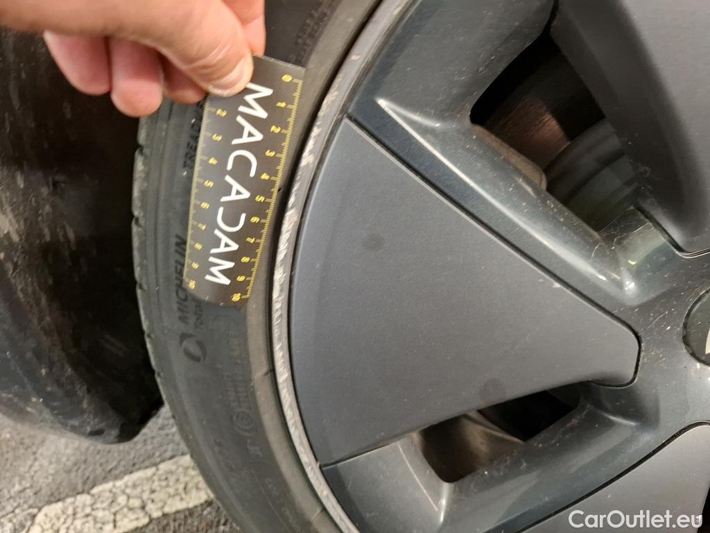  Tesla  Model 3 TESLA  / 2018 / 4P / Berline Grande Autonomie #6