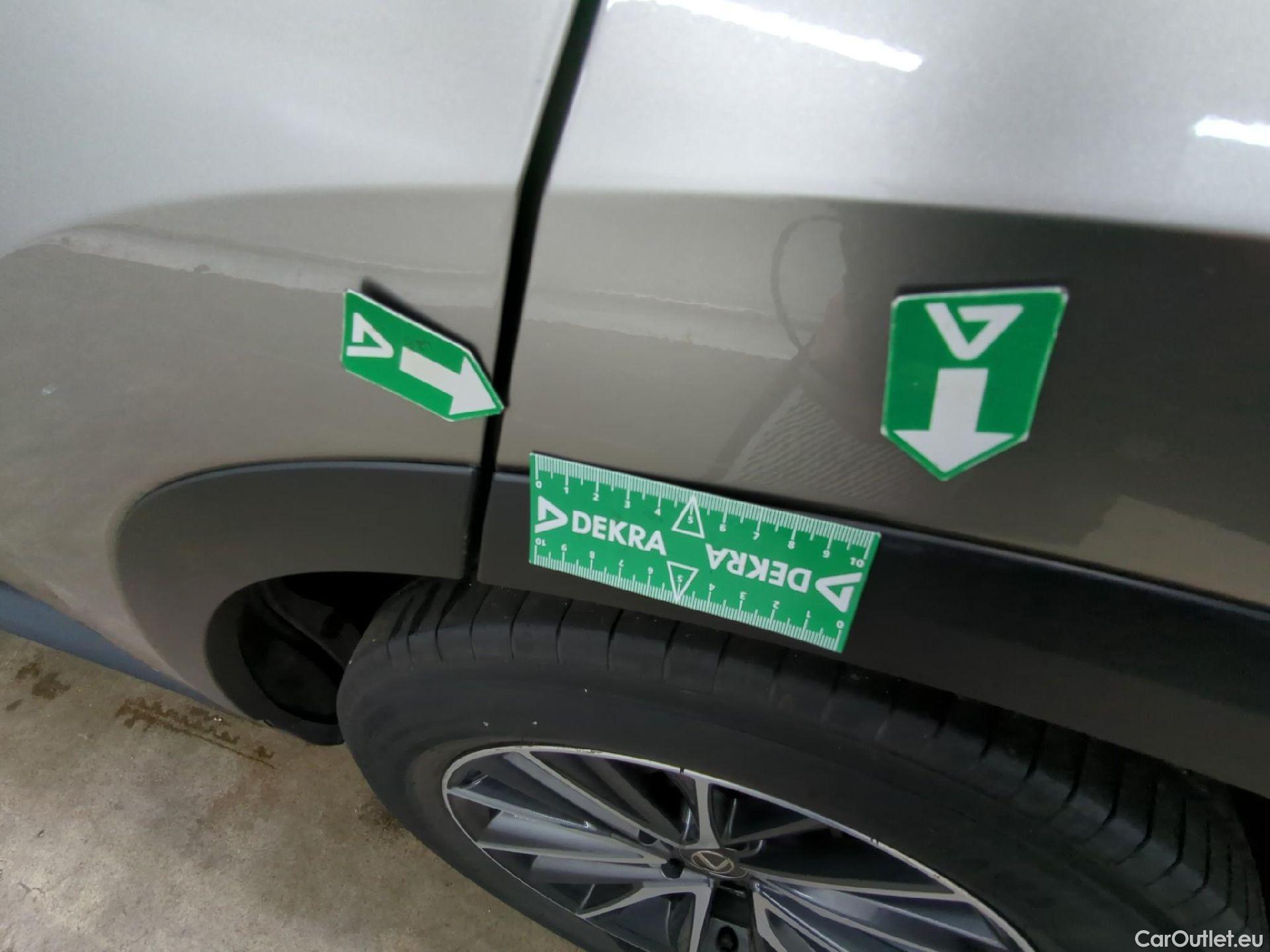  Lexus  NX LEXUS  / 2021 / 5P / SUV 450H+ 4WD Luxe #18