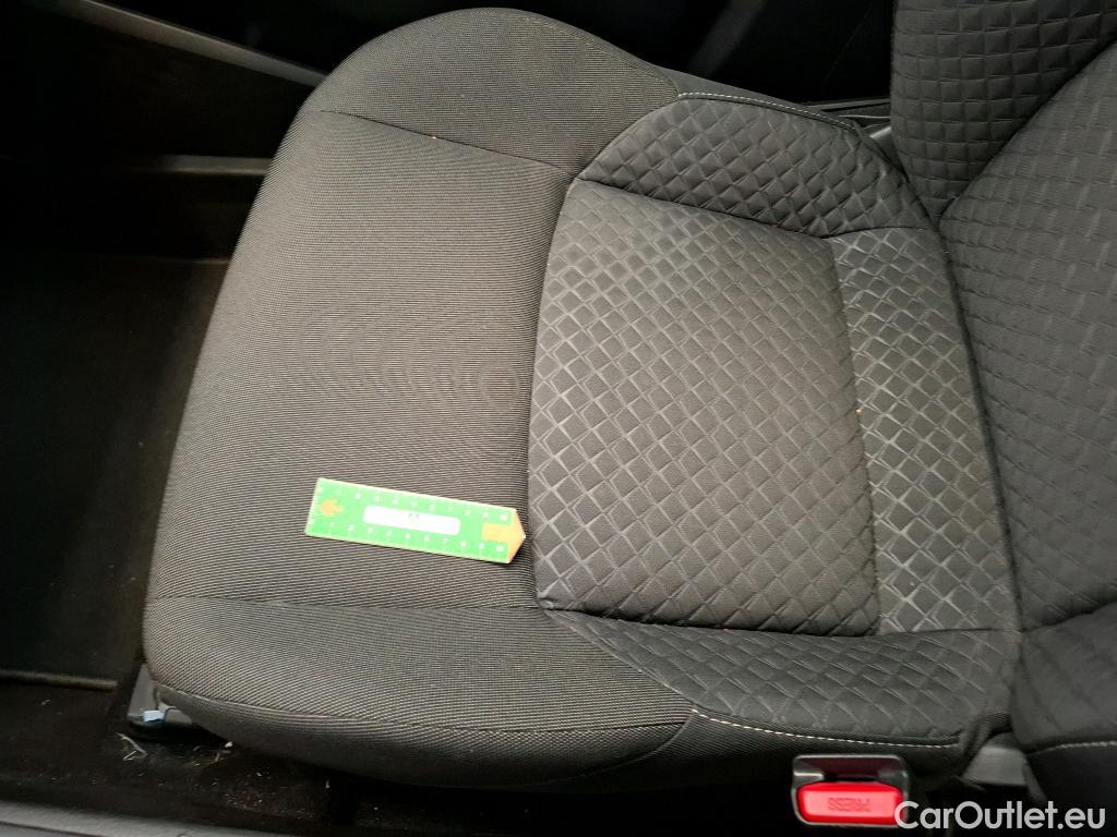  Toyota  C-HR TOYOTA  / 2016 / 5P / SUV 2.0 HYBRIDE 184 DYNAMIC BUSINESS #17