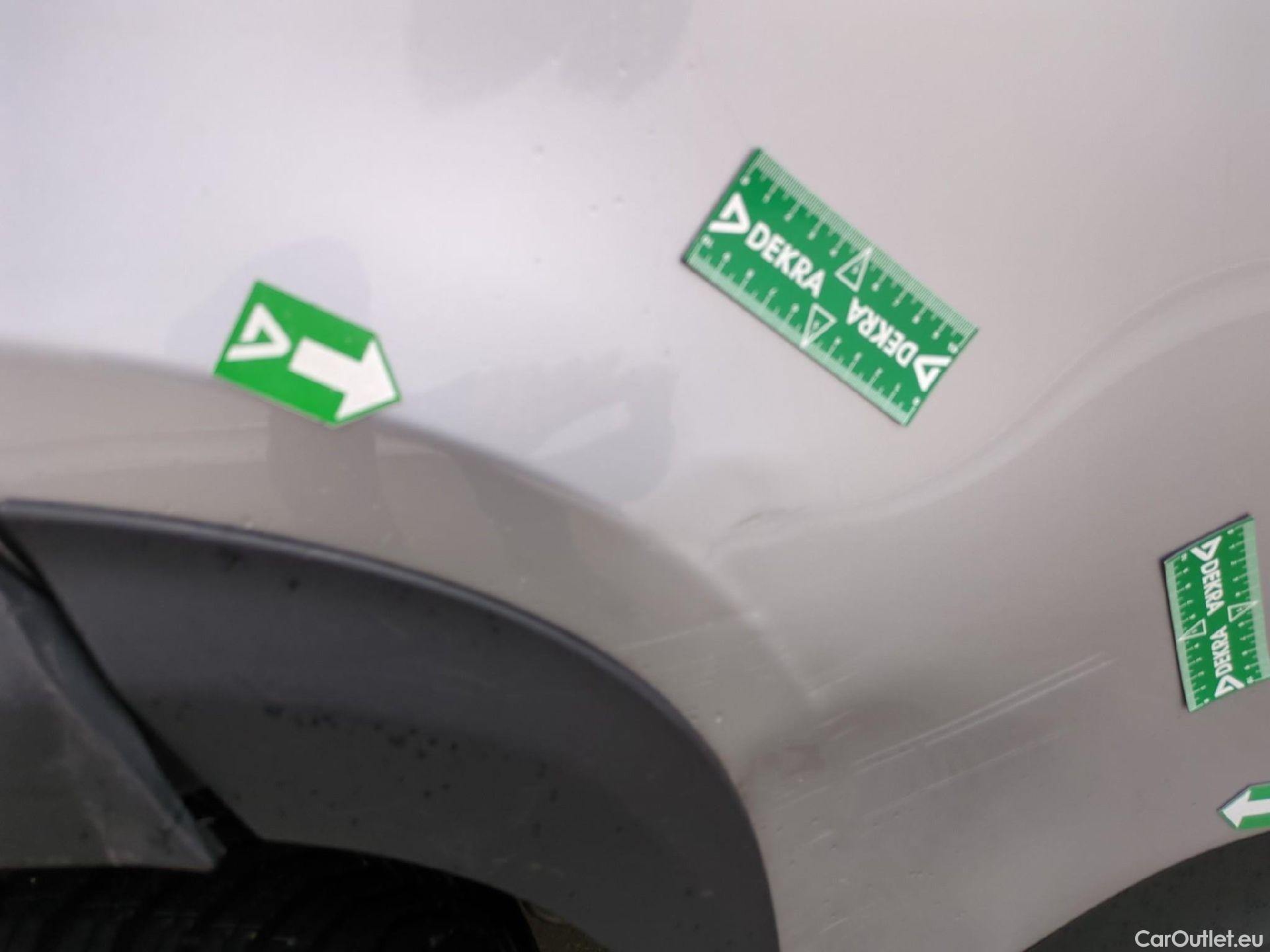  Toyota  Yaris Cross TOYOTA  Hybride / 2021 / 5P / SUV 1.5 HYBRID 116H DYNAMIC BUSINESS BEYOND #23