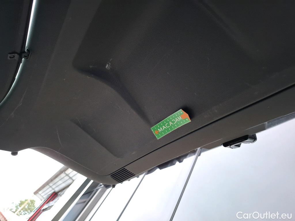  Toyota  Corolla TOYOTA  Touring Sports / 2018 / 5P / Break Hybride 122h Active #18