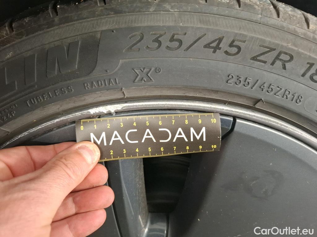  Tesla  Model 3 TESLA  / 2018 / 4P / Berline Grande Autonomie #9