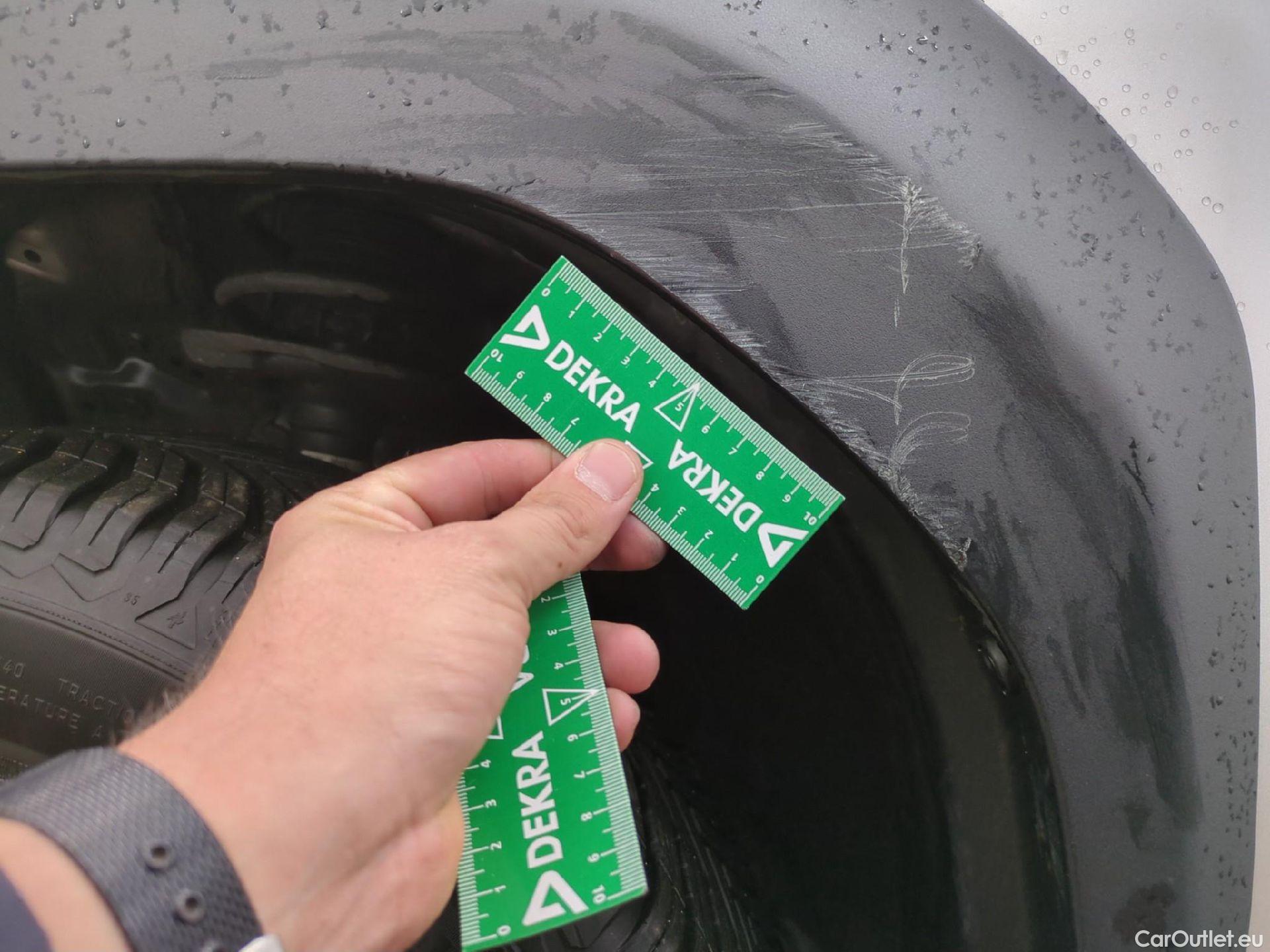  Toyota  Yaris Cross TOYOTA  Hybride / 2021 / 5P / SUV 1.5 HYBRID 116H DYNAMIC BUSINESS BEYOND #8