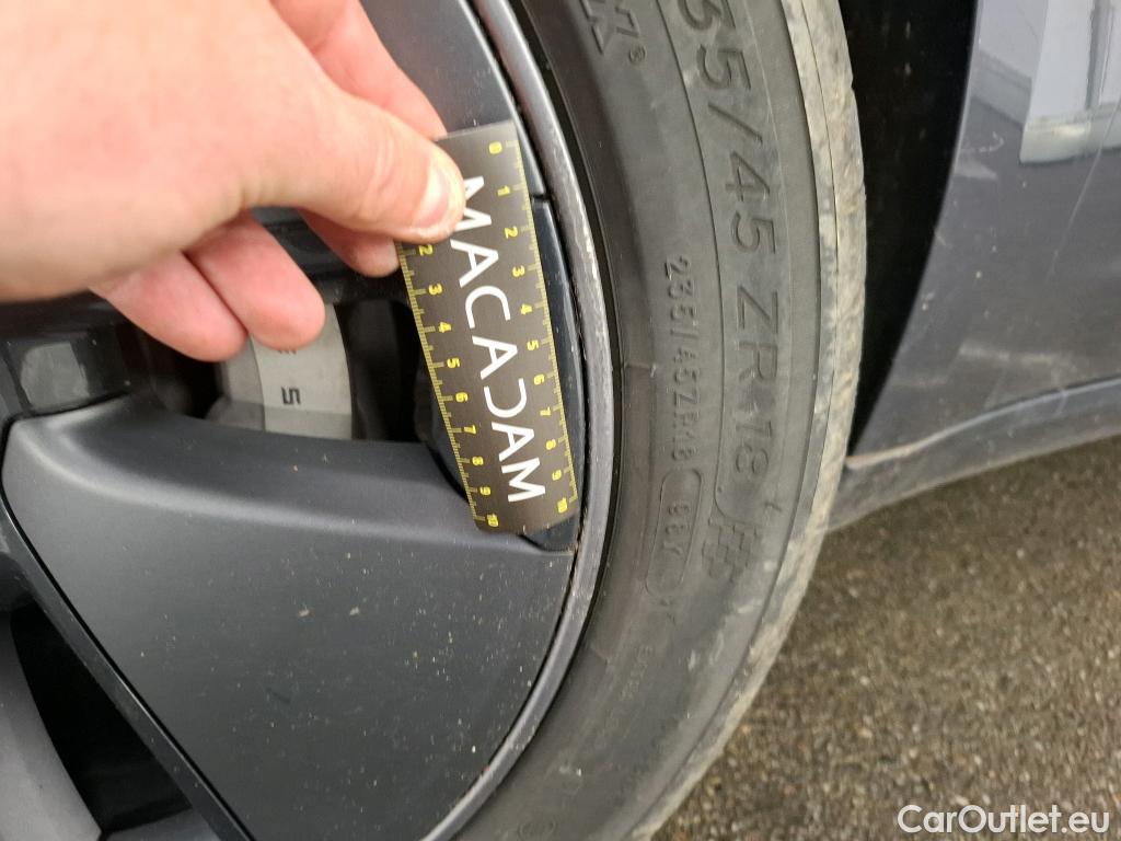  Tesla  Model 3 TESLA  / 2018 / 4P / Berline Grande Autonomie #24