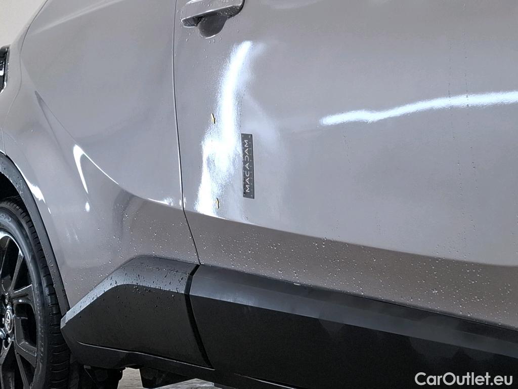  Toyota  C-HR TOYOTA  5p Berline 1.8 HYBRIDE 122 GRAPHIC #6