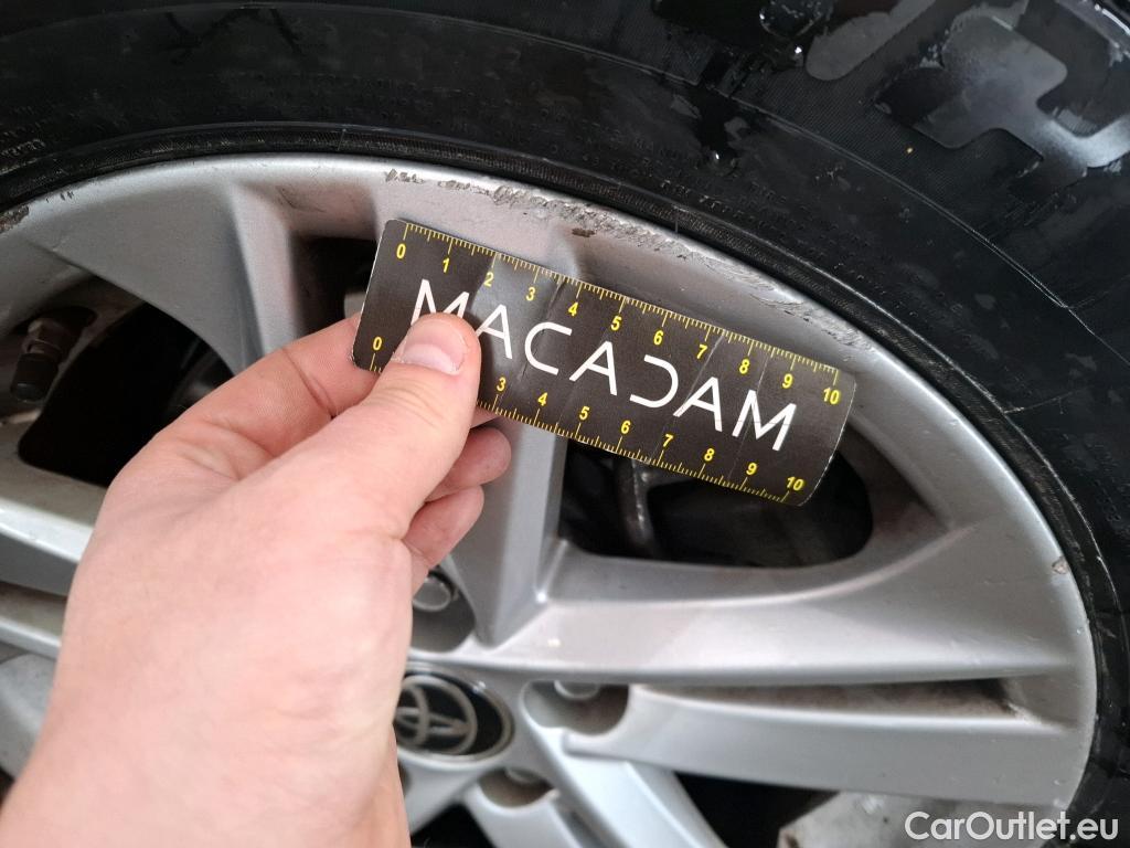  Toyota  Corolla TOYOTA  / 2018 / 5P / Berline Hybride 184h Dynamic Business Stage Acad #25