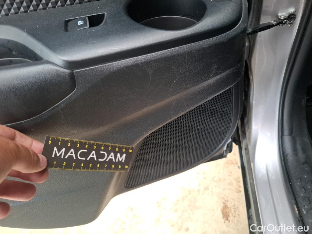  Toyota  C-HR TOYOTA  5p Berline 1.8 HYBRIDE 122 GRAPHIC #26