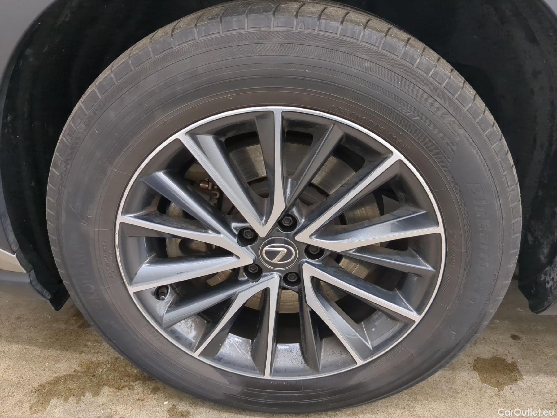  Lexus  NX LEXUS  / 2021 / 5P / SUV 450H+ 4WD Luxe #4