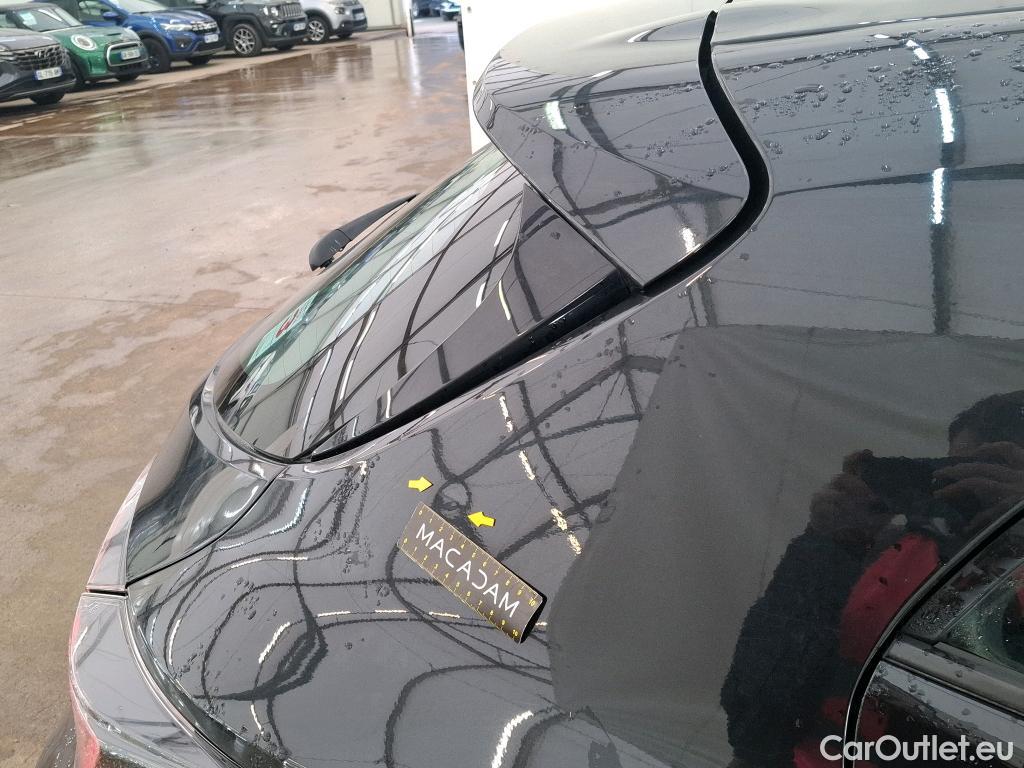  Toyota  Corolla TOYOTA  / 2018 / 5P / Berline Hybride 184h Dynamic Business Stage Acad #40