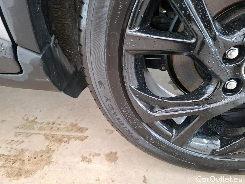  Toyota  C-HR TOYOTA  5p Berline 1.8 HYBRIDE 122 GRAPHIC #32