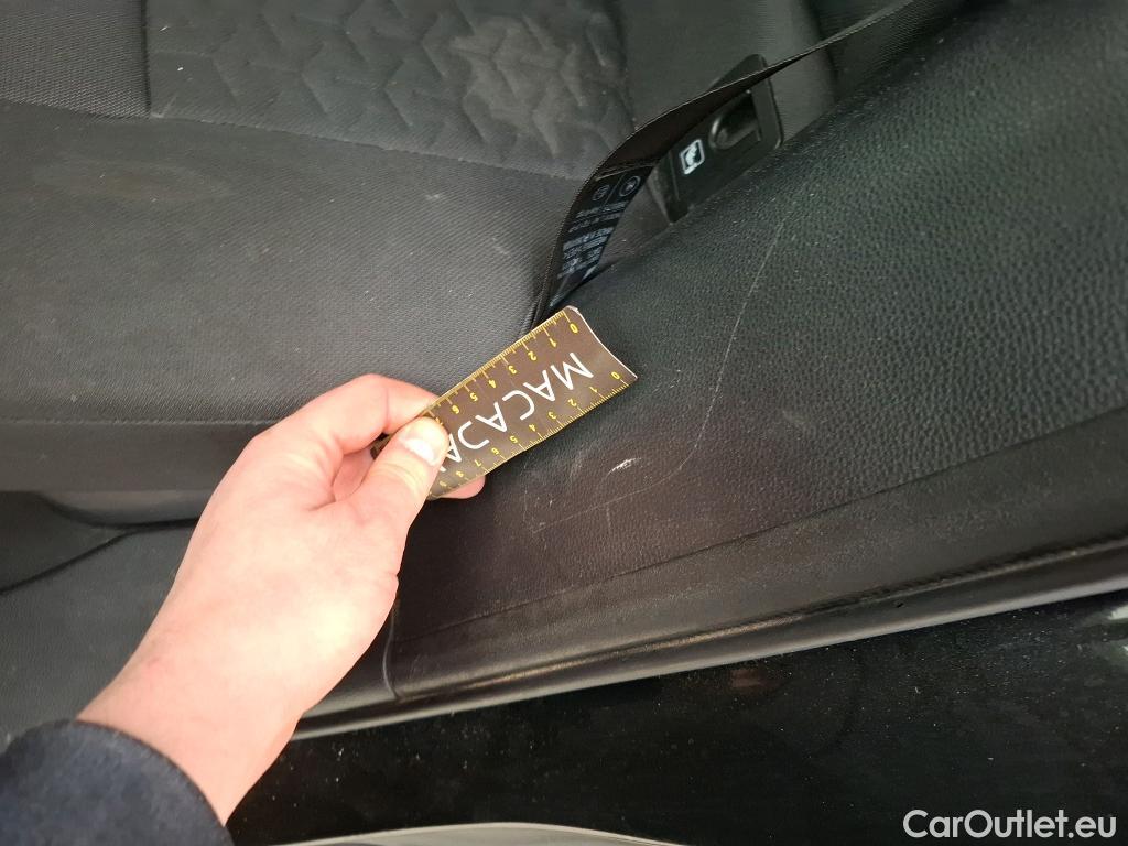  Toyota  Corolla TOYOTA  / 2018 / 5P / Berline Hybride 184h Dynamic Business Stage Acad #30