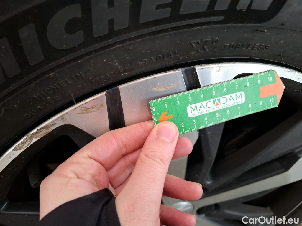  Peugeot  5008  GT Line 1.5 HDi 130CV BVA8 7 Sieges E6dT #26