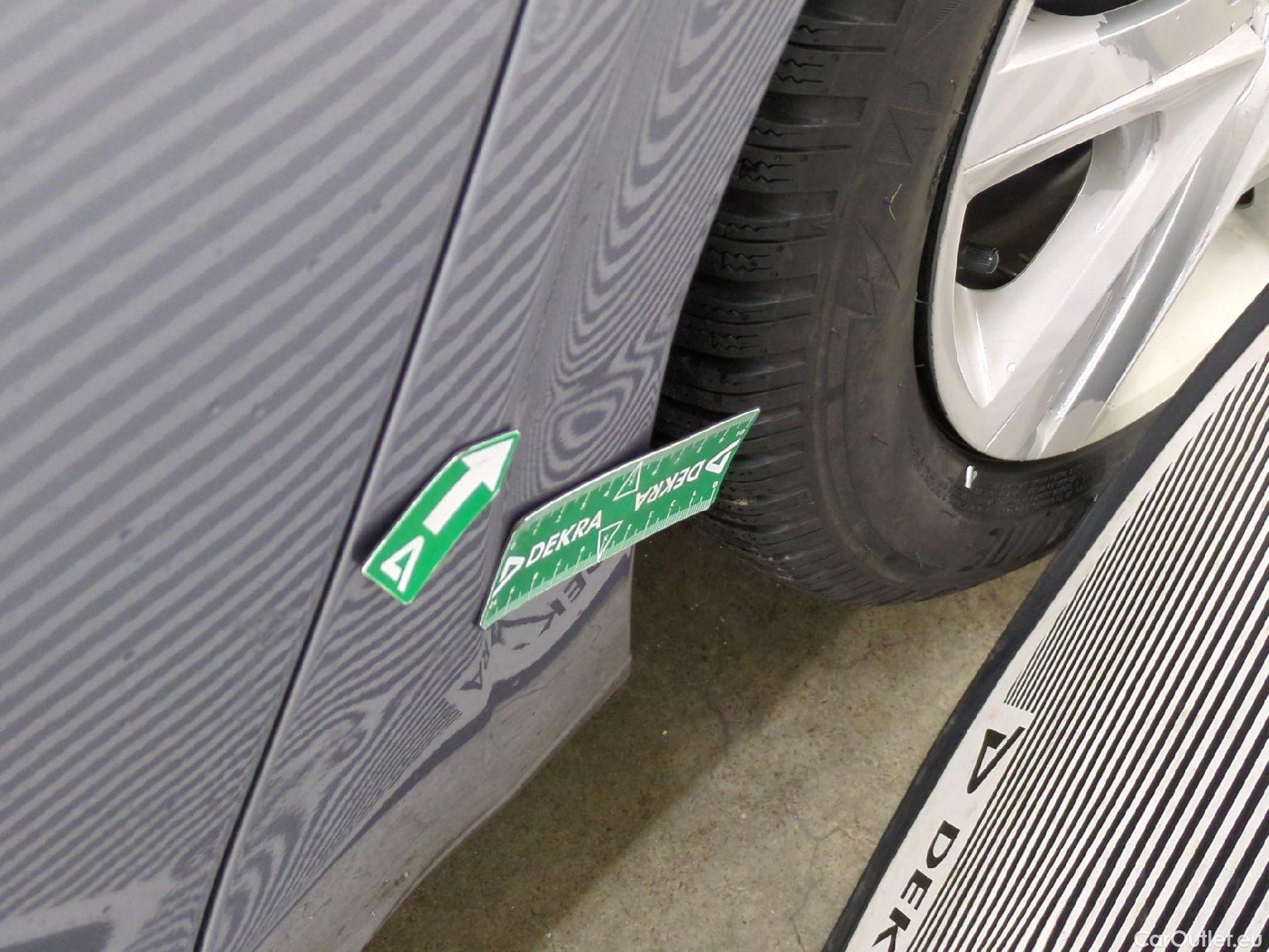  Peugeot  208  Allure Business 1.2 PureTech 110CV BVM6 E6dT #24