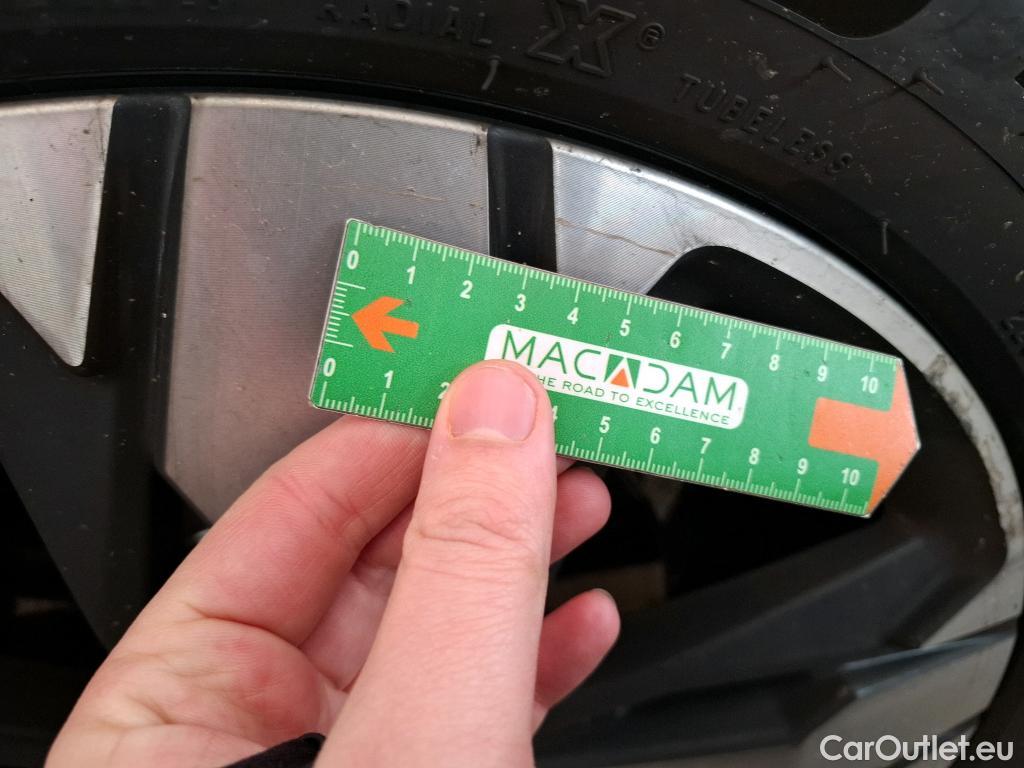  Peugeot  5008  GT Line 1.5 HDi 130CV BVA8 7 Sieges E6dT #19