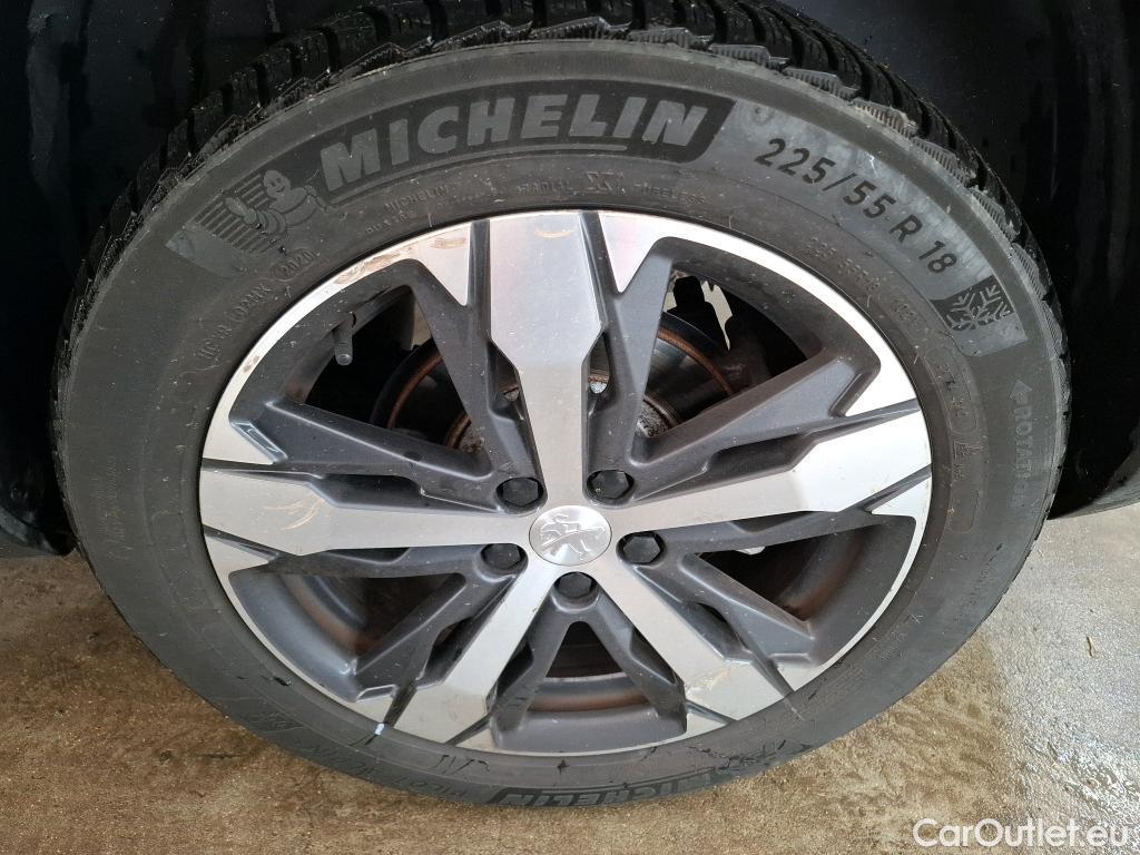  Peugeot  5008  GT Line 1.5 HDi 130CV BVA8 7 Sieges E6dT #24