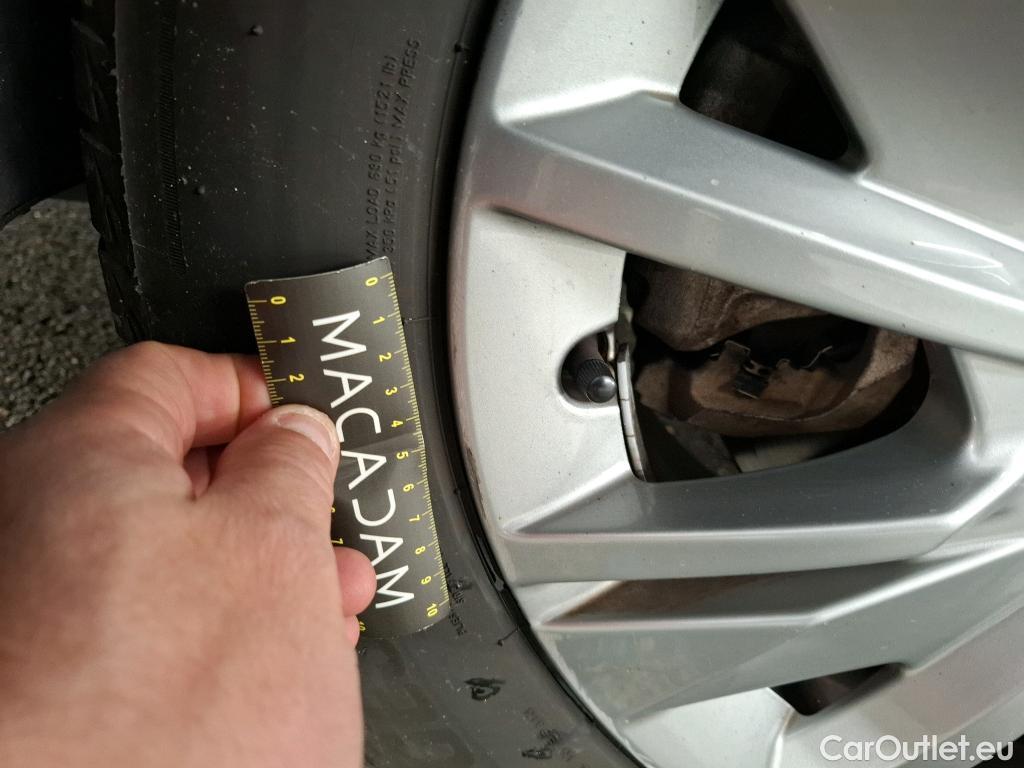  Peugeot  508 PEUGEOT  SW / 2018 / 5P / Break BlueHDi 130 S&S EAT8 Active Pack #18