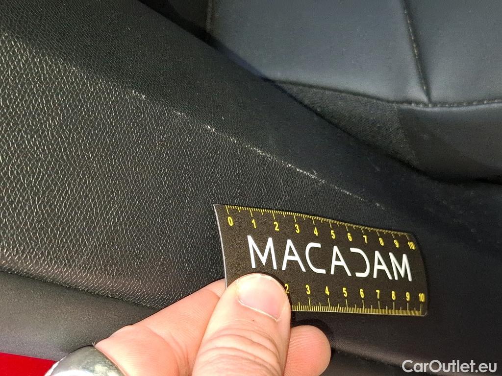  Peugeot  3008  GT 1.2 PureTech 130CV BVA8 E6d #38