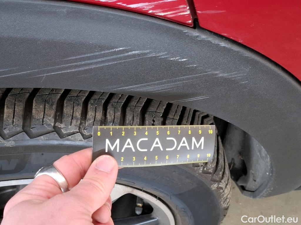  Peugeot  3008  GT 1.2 PureTech 130CV BVA8 E6d #48